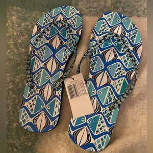 New Vera Bradley flip flops 9-10 go fish blue large